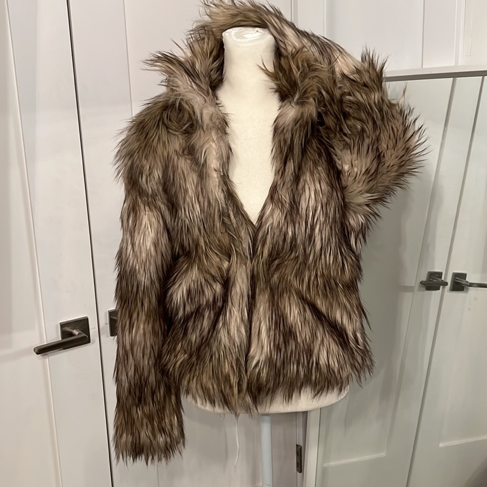 Fashion Nova Fur Coat sz XS